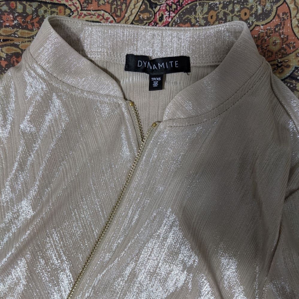 Jackets - Picture 3 of 4